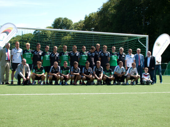 Fußball-Leistungszentrum der Gold-Kraemer-Stiftung wird neuer Lehrgangsstandort der Fußball-Nationalmannschaft ID