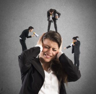 Headhunter nutzen dem deutschen Krankenhaus Markt. Sie schaden dem einzelnen beauftragenden Arbeitgeber durch Personalmarketing Fehler.