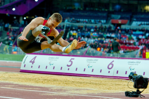 Keine Auskunft des IAAF: Trotz ausbleibender Antwort auf die Anfrage des Deutschen Behindertensportverbandes strebt Weitspringer Markus Rehm die Erstellung eines umfassenden Gutachtens an