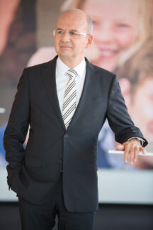 Dr. Hans Unterhuber, Vorstand der Siemens-Betriebskrankenkasse SBK, fordert mehr Kundenorientierung in der Gesetzlichen Krankenversicherung