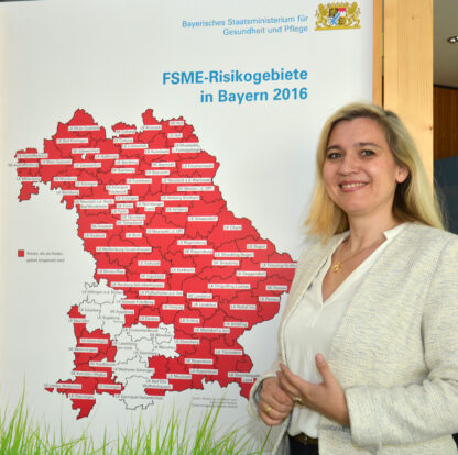 Huml ruft zu FSME-Schutzimpfung auf – Zahl der bayerischen Risikogebiete nimmt zu – Im Jahr 2017 bislang ein Fall in Bayern