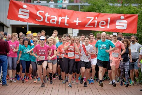 Ein großer Erfolg: Aktiv gegen Krebs – Laufen für das Leben rund um das Klinikum Bielefeld Mitte