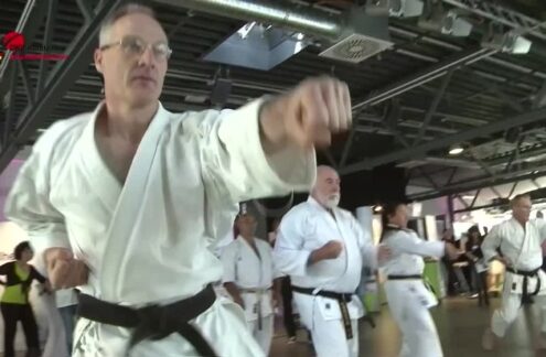 “Karate macht Senioren glücklich”Der Deutsche Karate Verband (DKV) wurde im Rahmen des Präventionskongresses in Bonn mit einem Best-Practice-Award ausgezeichnet