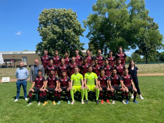 Zum Jubiläum in die 3. Liga10 Jahre starke Partner: Krankenhaus Bethel Berlin und der FC Viktoria 1889 Berlin