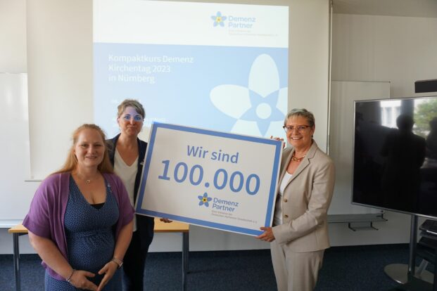 100.000 Demenz Partnerinnen und Demenz Partner in Deutschland