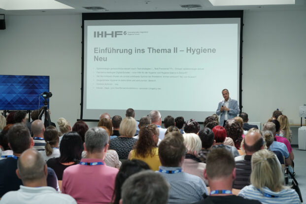 Internationales Hagleitner-Hygieneforum 2023: Neue Erreger verlangen Antworten im Gesundheitswesen