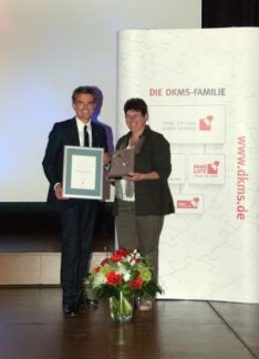 Brigitte Lehenberger mit DKMS-Ehrenamtspreis ausgezeichnet