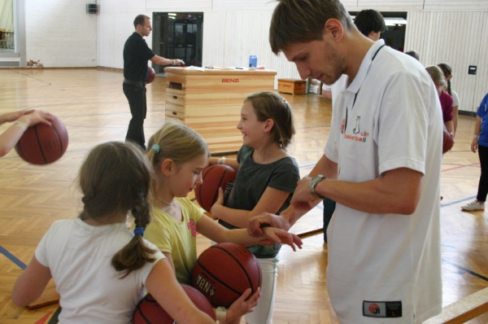 Die ratiopharm akademie minioffensive: Eine Schule für das Leben