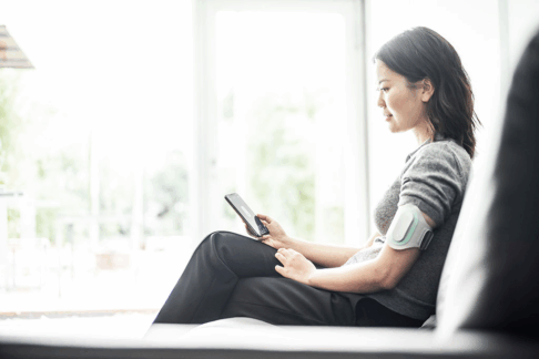 Remote Electrical Neuromodulation mit Nerivio®: Wirksame und gut verträgliche Option bei menstrueller Migräne