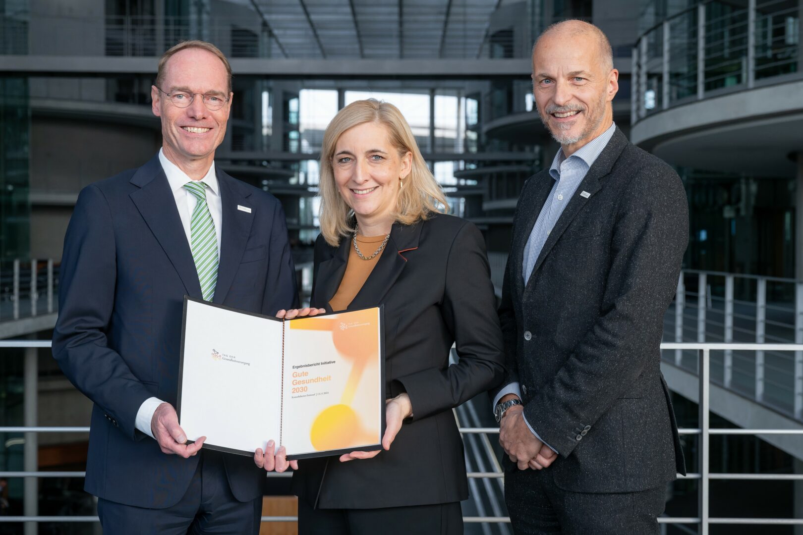 Auf dem Foto zu sehen sind: Oliver Kirst, Nina Warken, Dr. Kai Joachimsen, (Foto: ©BPI/Kruppa)