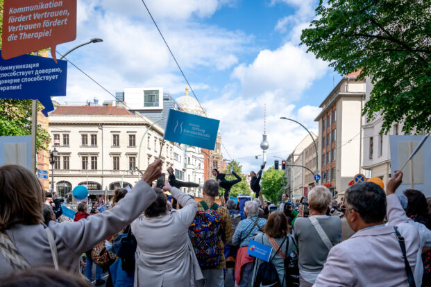 Internationaler Welt-Eierstockkrebs-Tag am 9. Mai 2026 in Berlin
