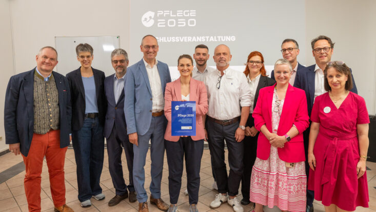 Abschluss von „Pflege 2030“: Modellvorhaben legt Praxishandbuch für die Pflege der Zukunft vor